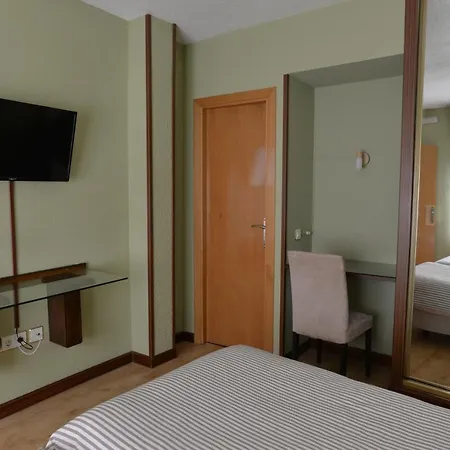 会议中心旅馆 2*